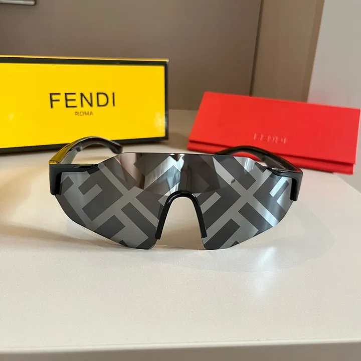 スーパーコピー フェンディ サングラス