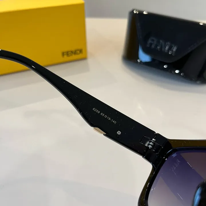 スーパーコピー フェンディ サングラス