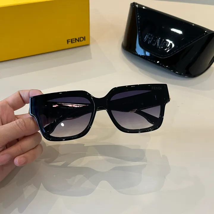 スーパーコピー フェンディ サングラス