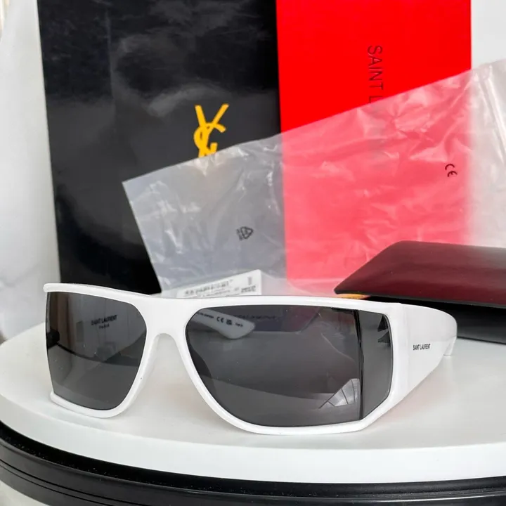 スーパーコピー イブサンローラン サングラス