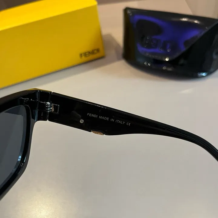 スーパーコピー フェンディ サングラス