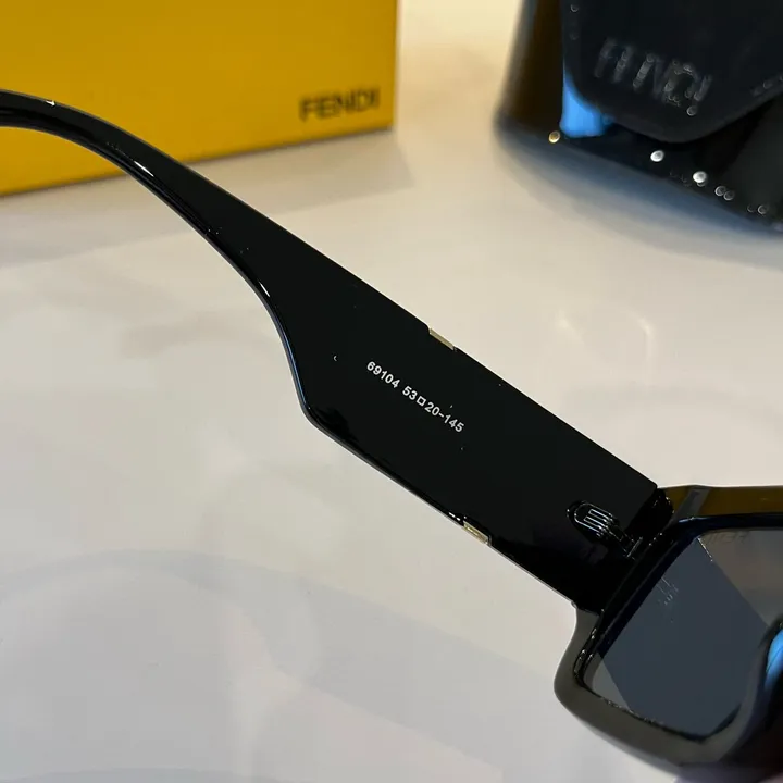 スーパーコピー フェンディ サングラス