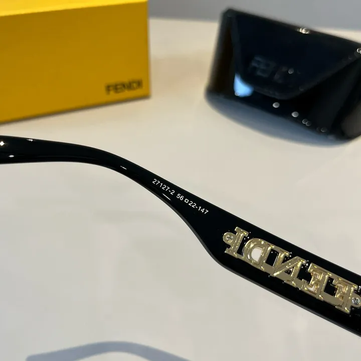スーパーコピー フェンディ サングラス