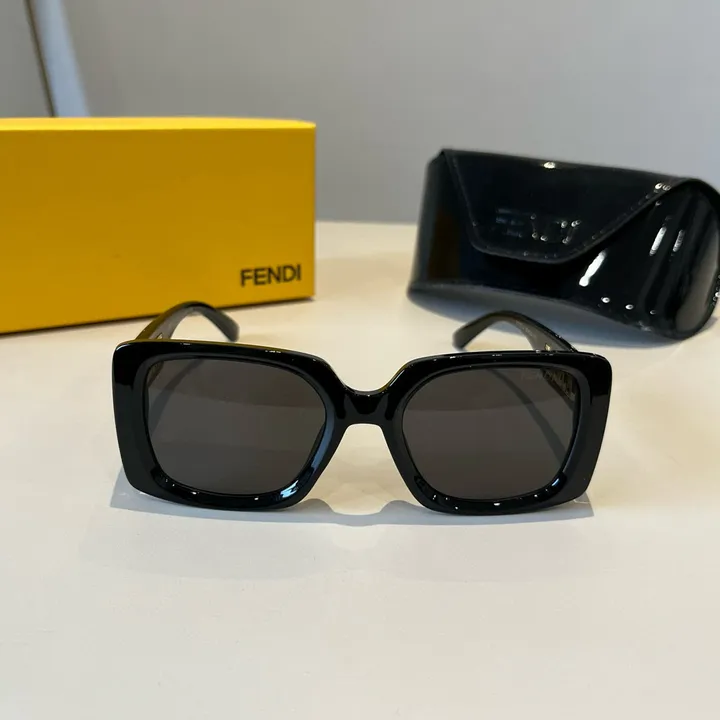 スーパーコピー フェンディ サングラス