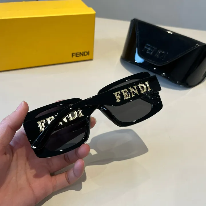 スーパーコピー フェンディ サングラス