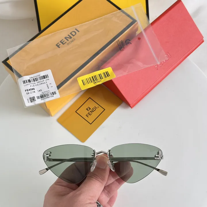 スーパーコピー フェンディ サングラス