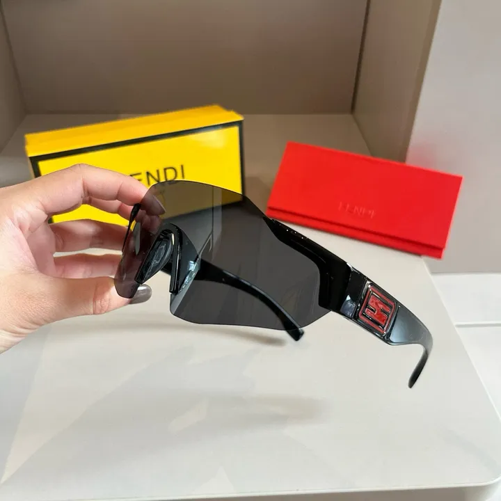 スーパーコピー フェンディ サングラス