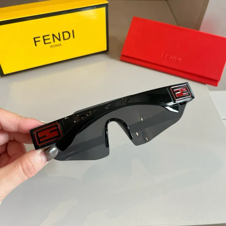 スーパーコピー フェンディ サングラス