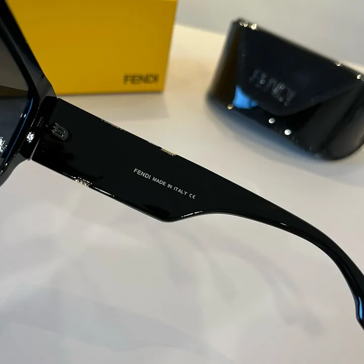 スーパーコピー フェンディ サングラス