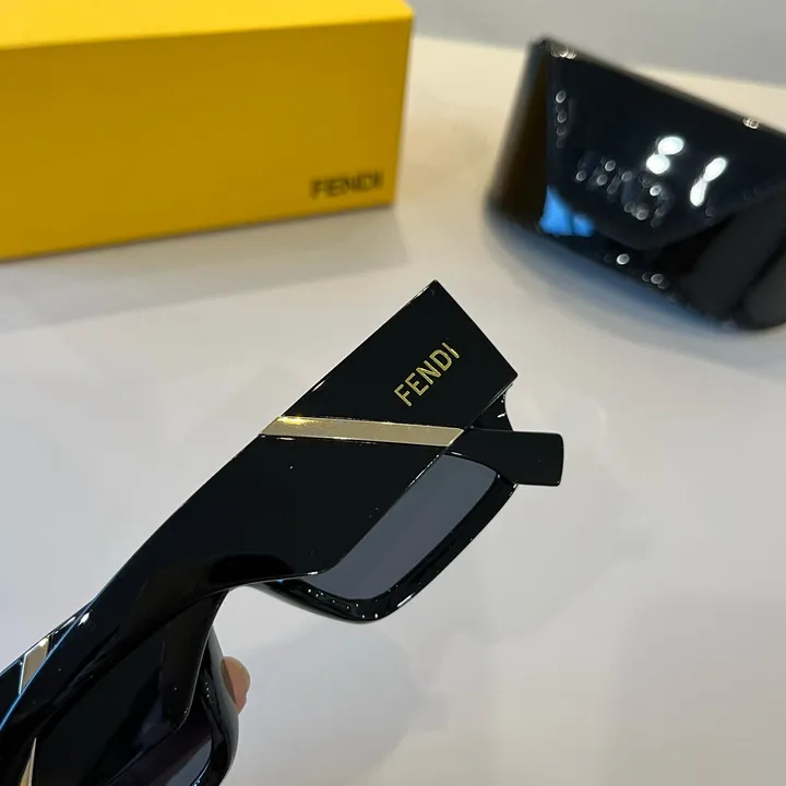 スーパーコピー フェンディ サングラス
