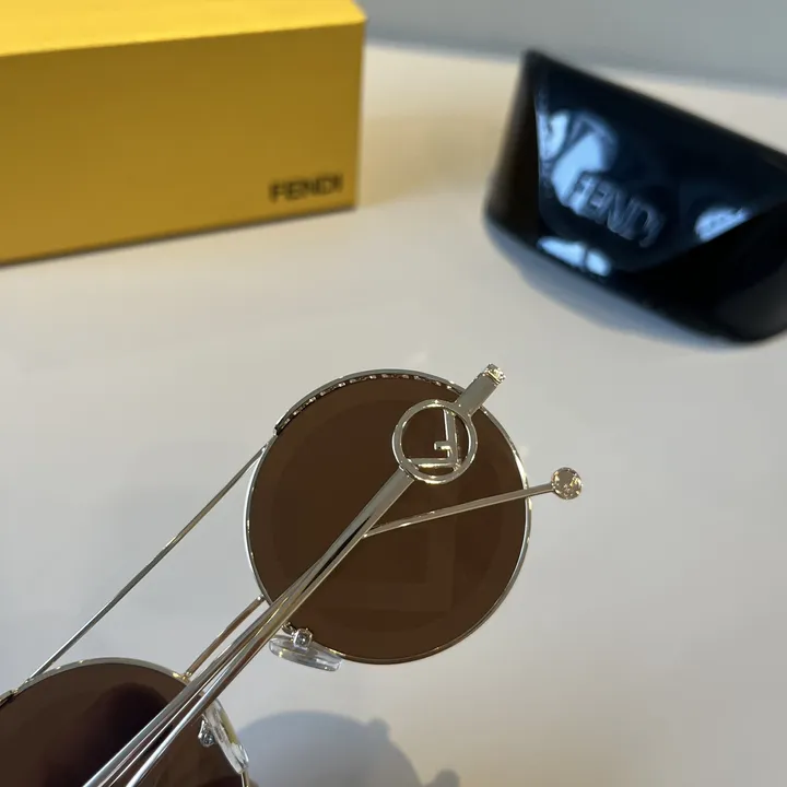 スーパーコピー フェンディ サングラス