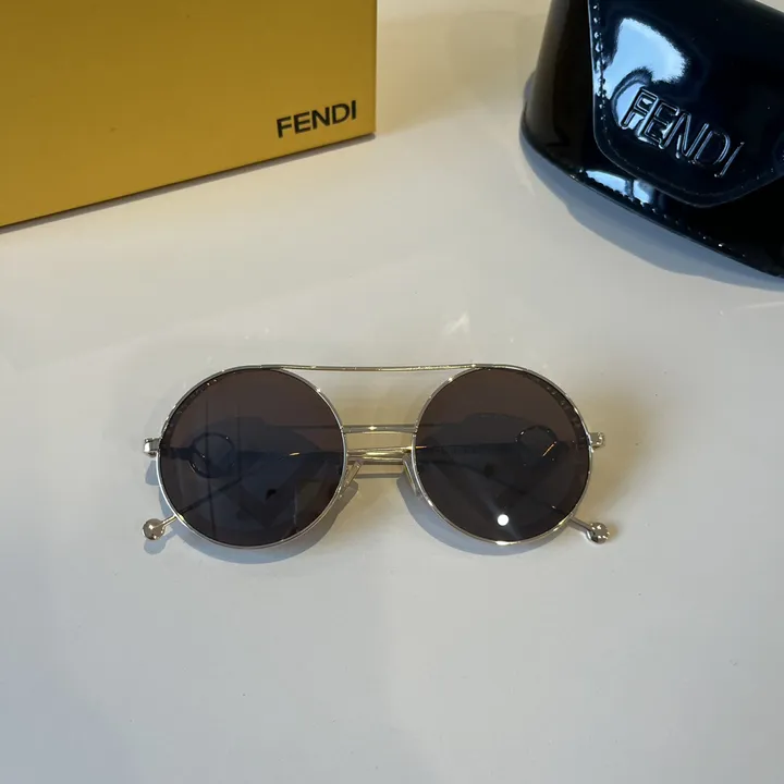 スーパーコピー フェンディ サングラス