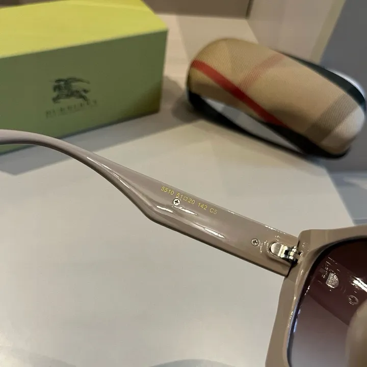 スーパーコピー バーバリー ス サングラス