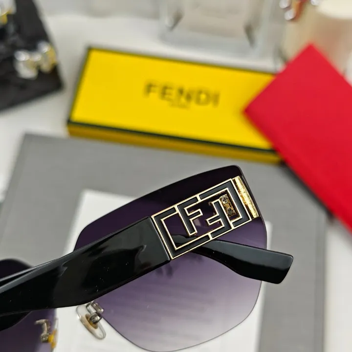 スーパーコピー フェンディ サングラス