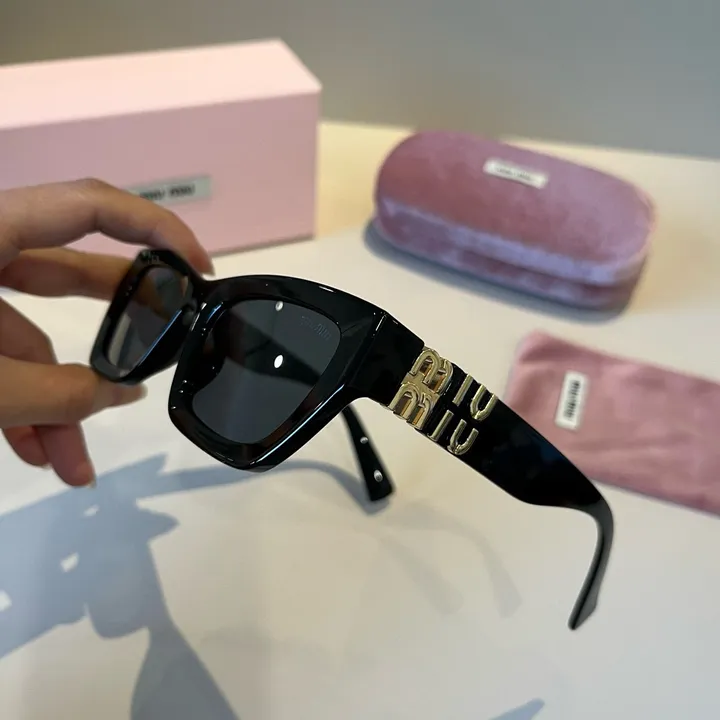 スーパーコピー ミュウミュウ サングラス