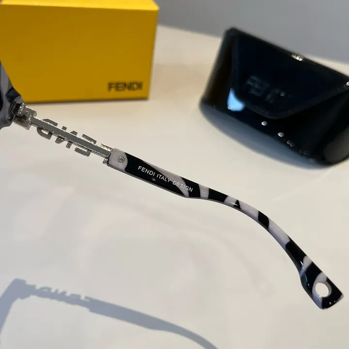 スーパーコピー フェンディ サングラス