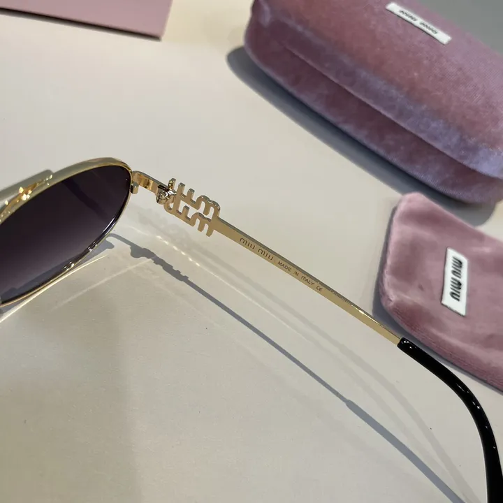 スーパーコピー ミュウミュウ サングラス