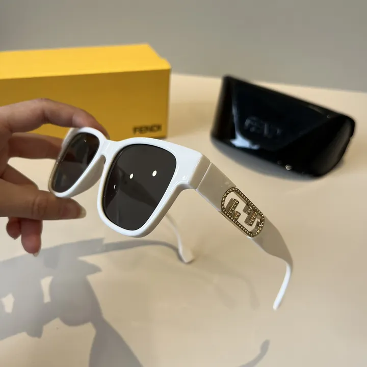 スーパーコピー フェンディ サングラス