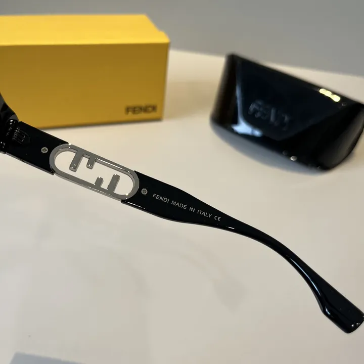 スーパーコピー フェンディ サングラス