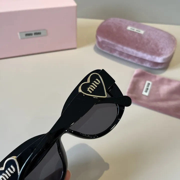 スーパーコピー ミュウミュウ サングラス