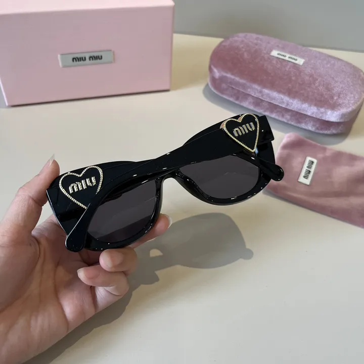 スーパーコピー ミュウミュウ サングラス