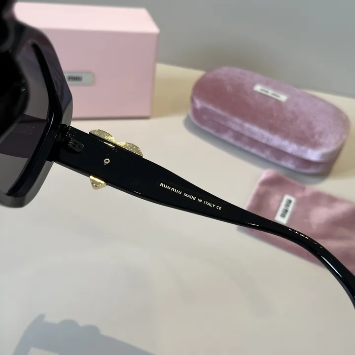スーパーコピー ミュウミュウ サングラス