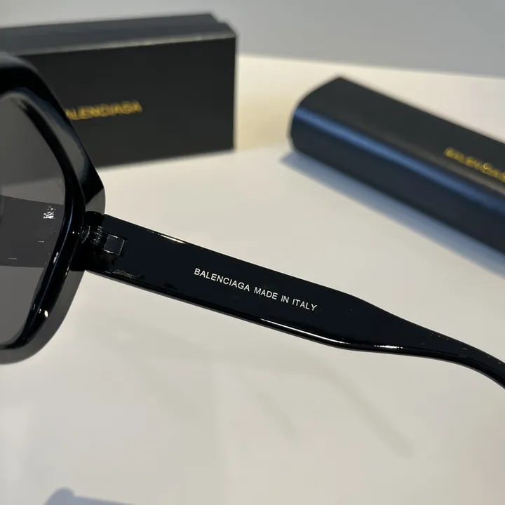 スーパーコピー バレンシアガ サングラス