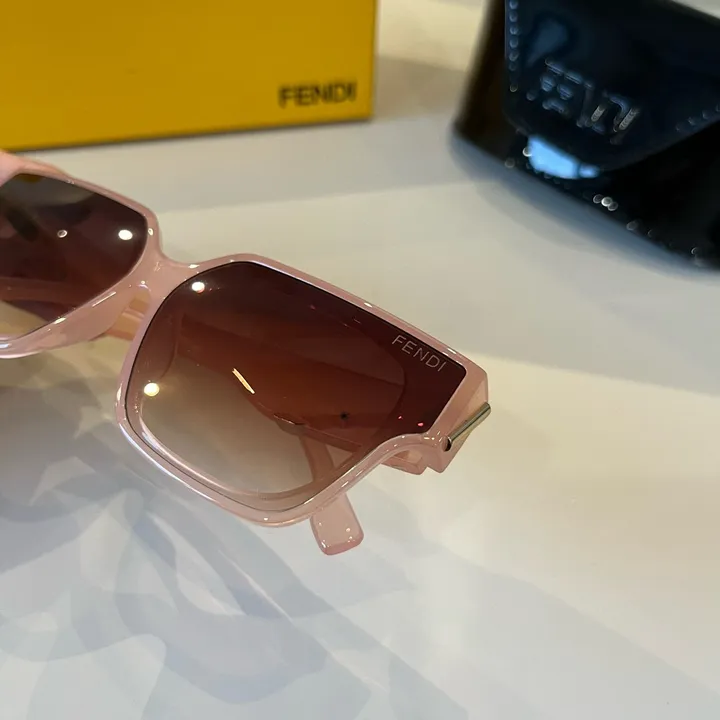 スーパーコピー フェンディ サングラス
