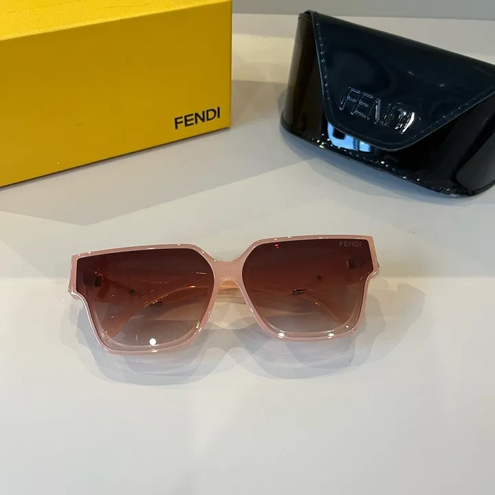スーパーコピー フェンディ サングラス