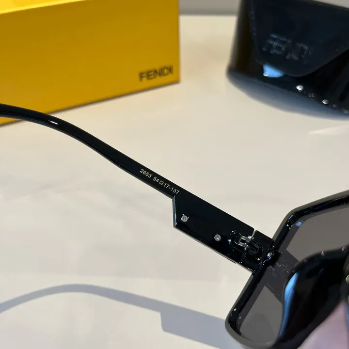 スーパーコピー フェンディ サングラス