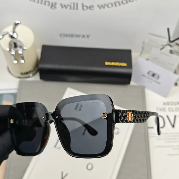 スーパーコピー バレンシアガ サングラス