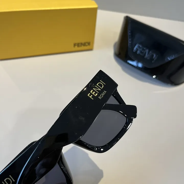 スーパーコピー フェンディ サングラス