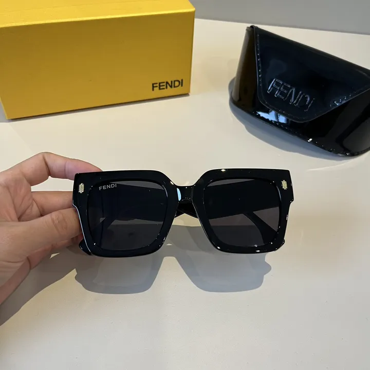 スーパーコピー フェンディ サングラス
