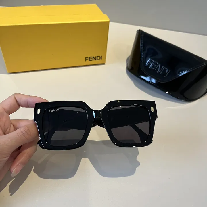 スーパーコピー フェンディ サングラス