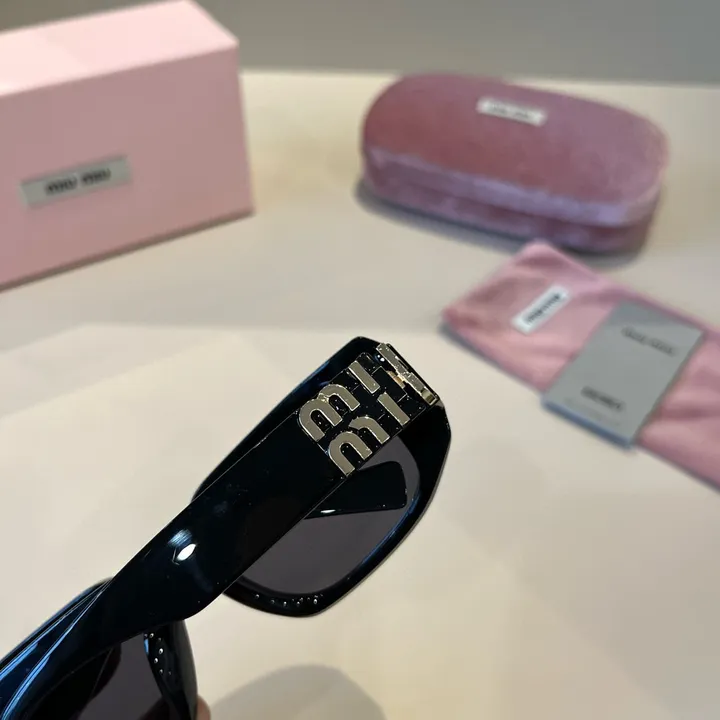 スーパーコピー ミュウミュウ サングラス