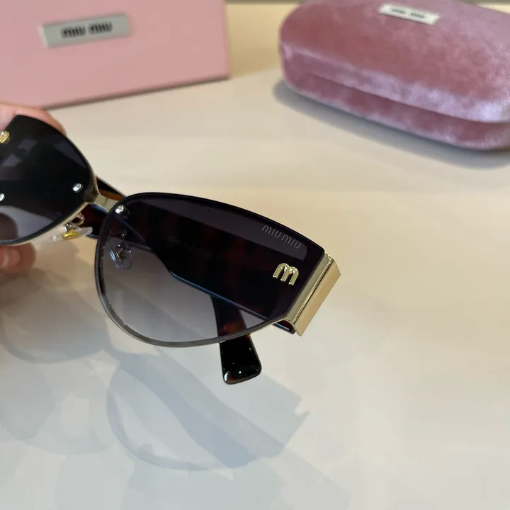 スーパーコピー ミュウミュウ サングラス