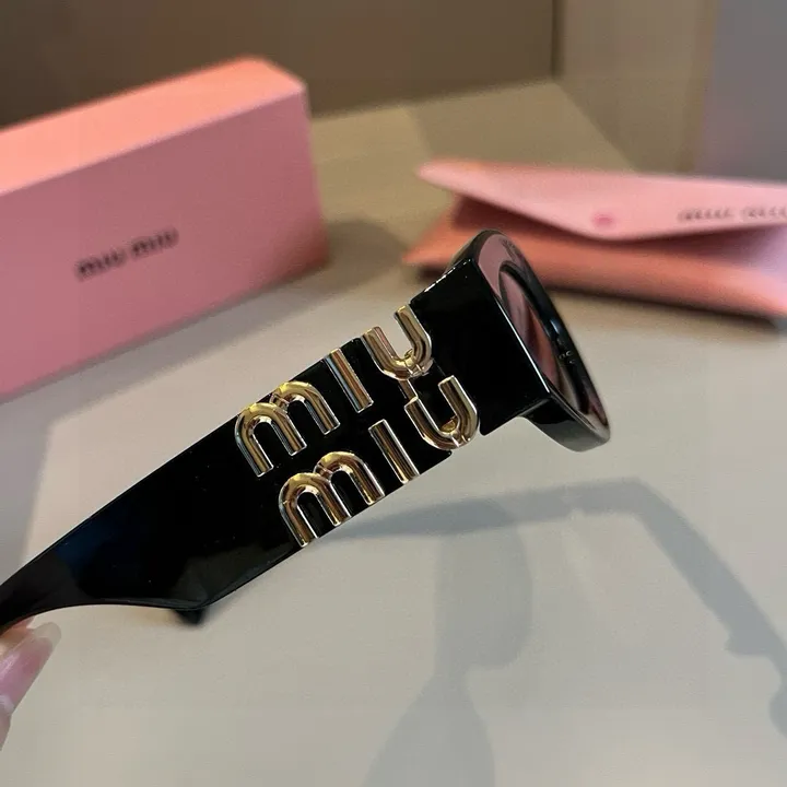 スーパーコピー ミュウミュウ サングラス