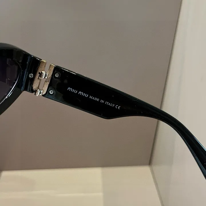 スーパーコピー ミュウミュウ サングラス