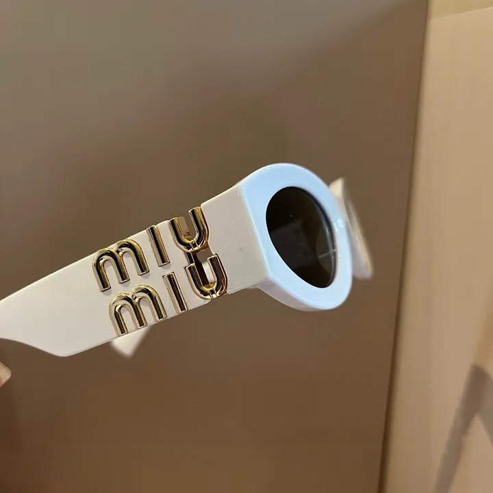 スーパーコピー ミュウミュウ サングラス