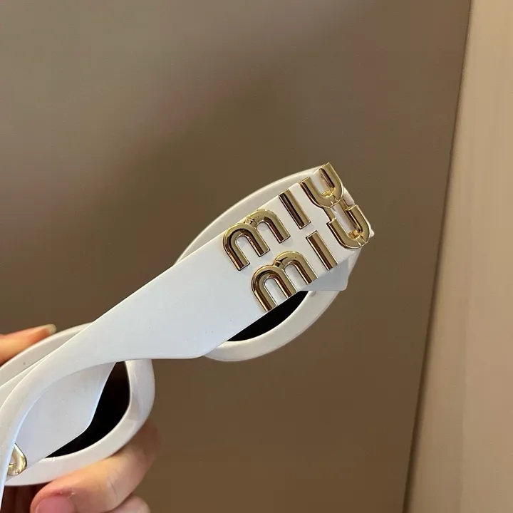 スーパーコピー ミュウミュウ サングラス