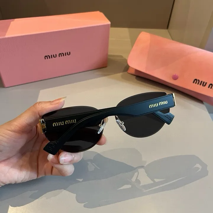 スーパーコピー ミュウミュウ サングラス