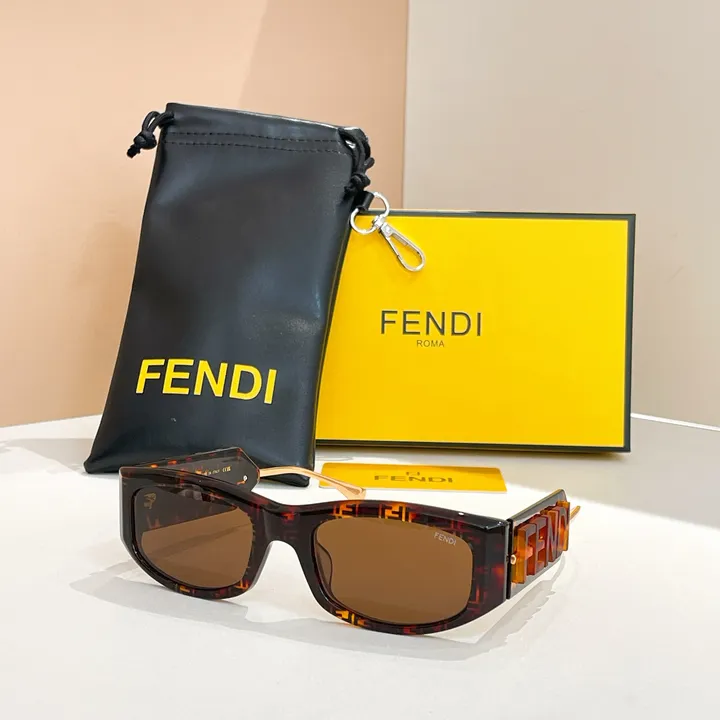 スーパーコピー フェンディ サングラス