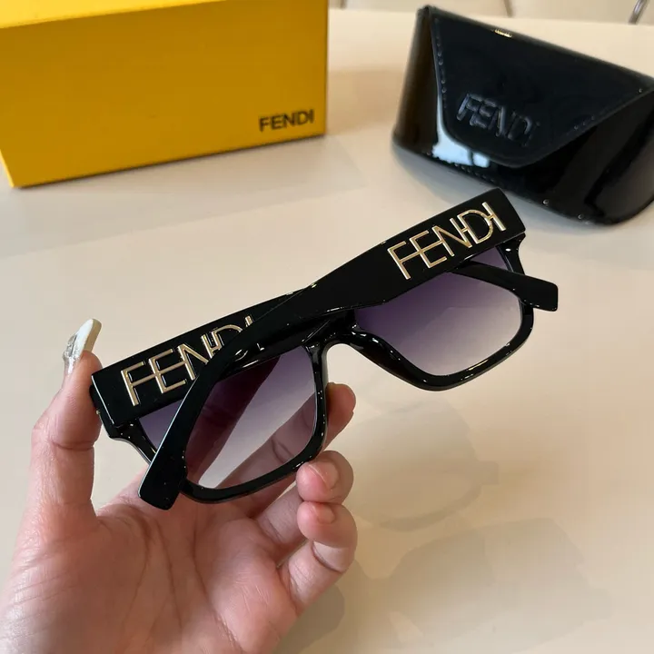 スーパーコピー フェンディ サングラス