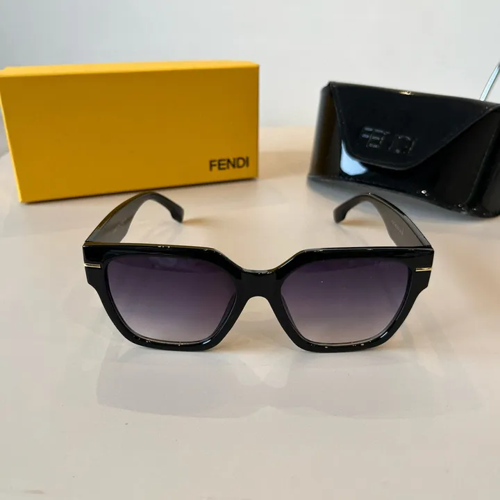 スーパーコピー フェンディ サングラス