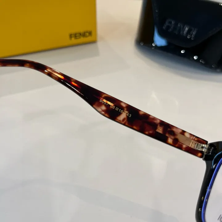 スーパーコピー フェンディ サングラス
