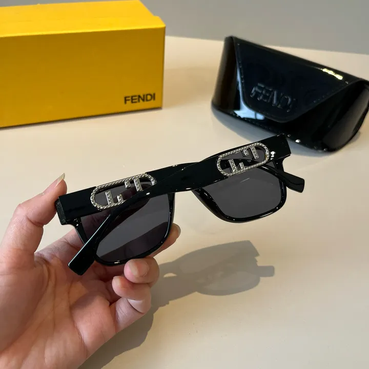 スーパーコピー フェンディ サングラス