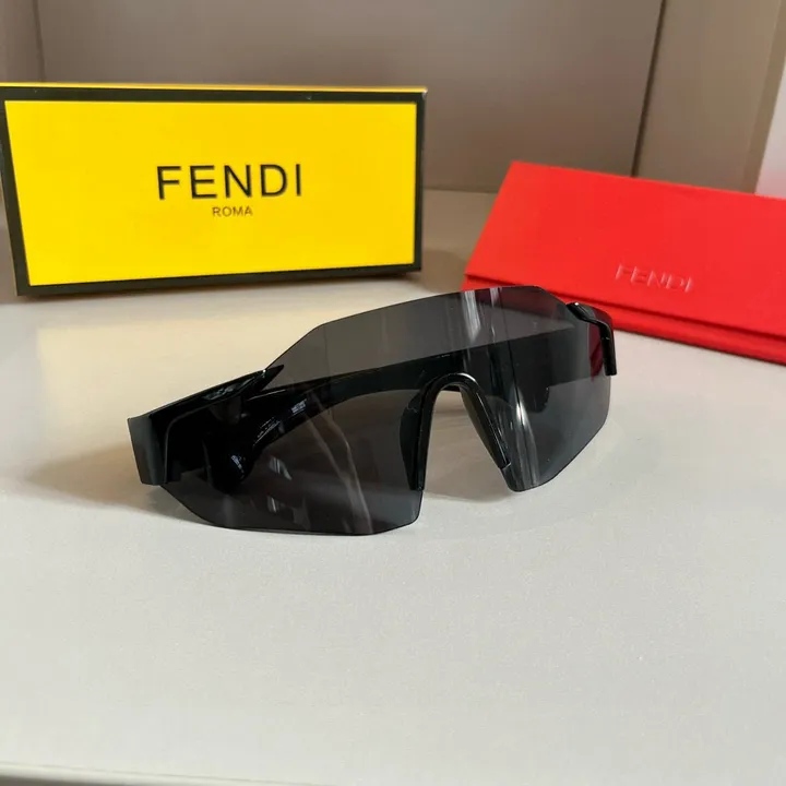 スーパーコピー フェンディ サングラス