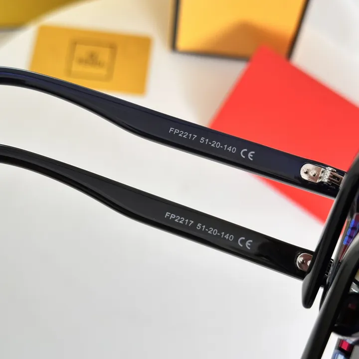 スーパーコピー フェンディ サングラス