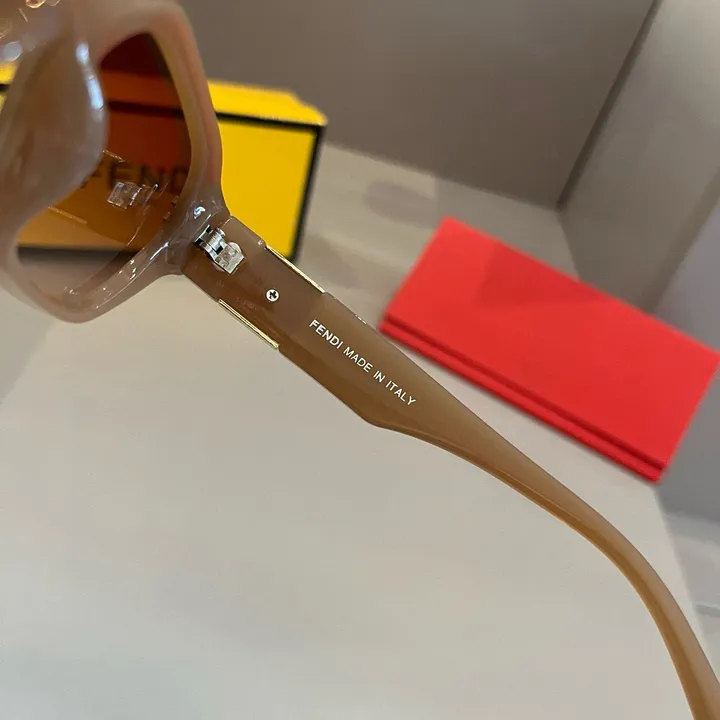 スーパーコピー フェンディ サングラス