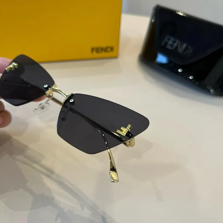 スーパーコピー フェンディ サングラス